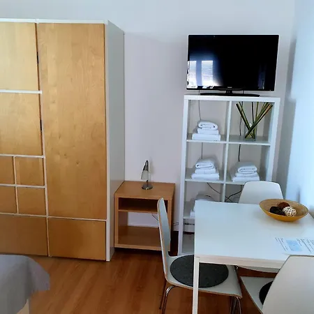 Horn Gaestehaus 라인펠덴에흐터딘겐