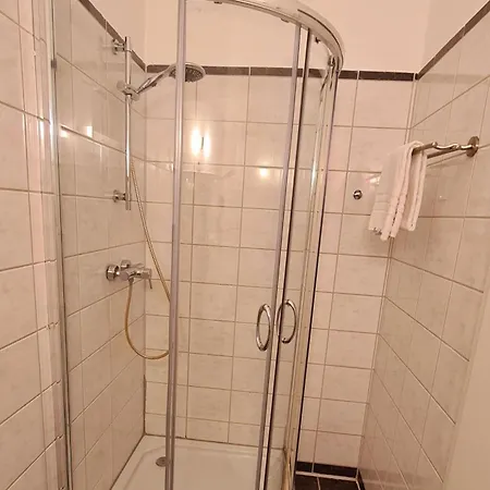 Πανσιόν Horn Gaestehaus *
