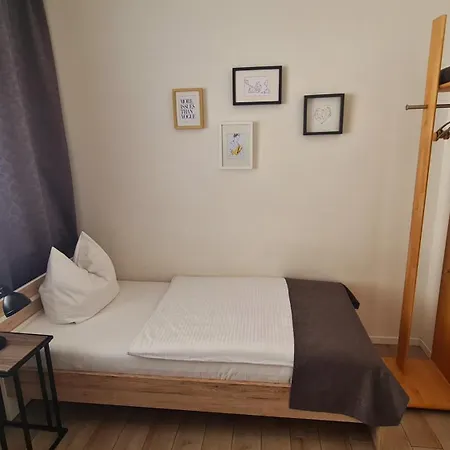 Πανσιόν Horn Gaestehaus *